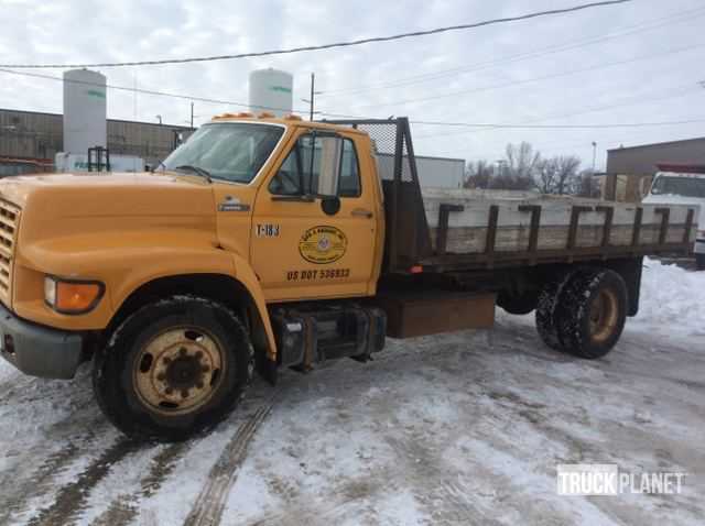 Ford F-700