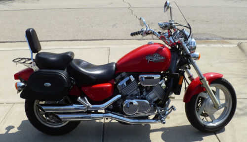 Honda VF750C (MAGNA)