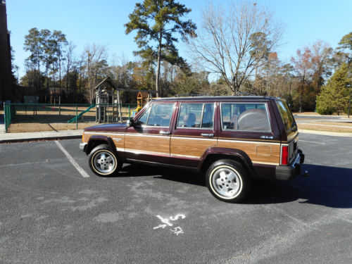 Jeep Wagoneer