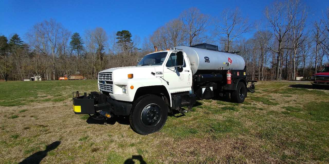 Ford F-700