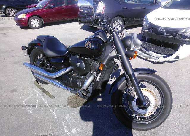 Honda VT750 (Shadow Phantom)