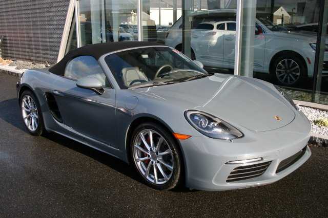 PORSCHE