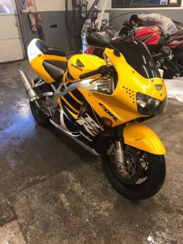Honda CBR900