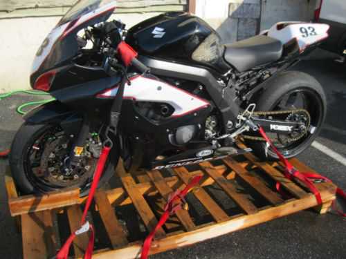 Suzuki SV1000 / SV1000S