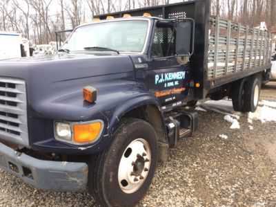 Ford F-700