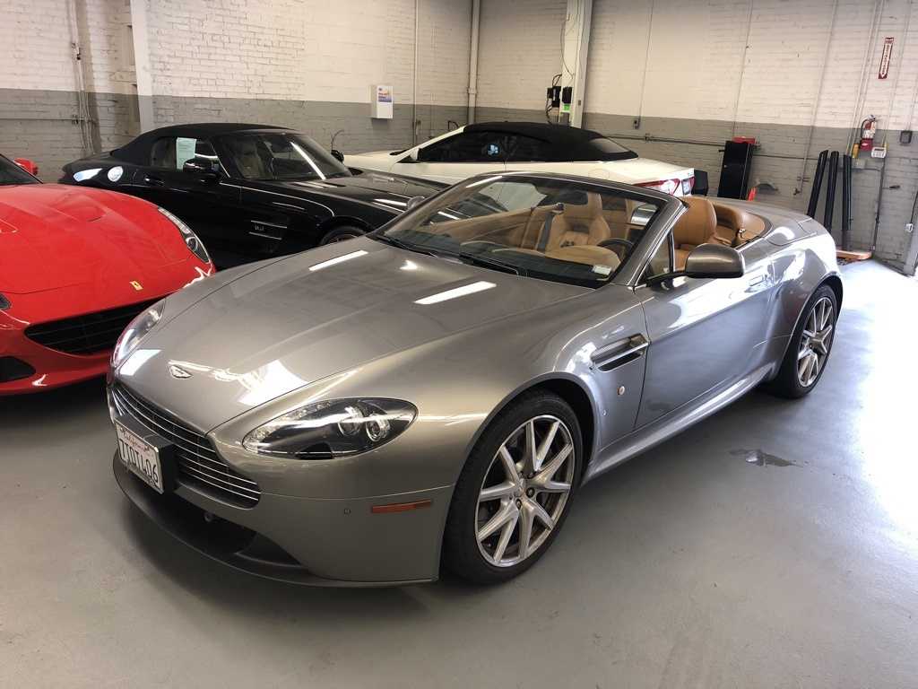 Aston Martin V8 Vantage