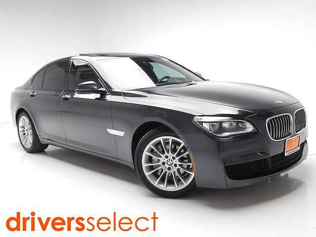BMW 740i