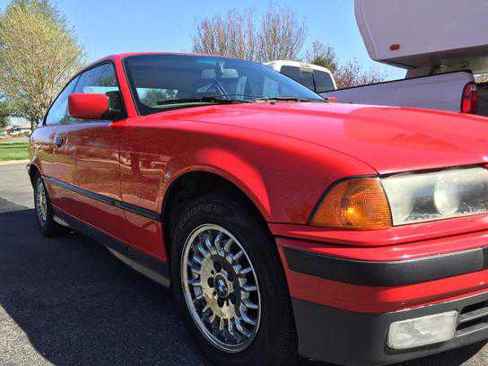 BMW 325iS