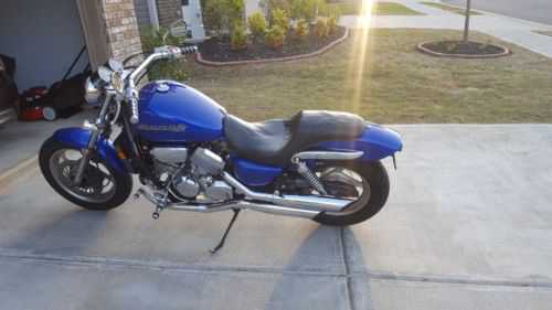 Honda VF750C (MAGNA)