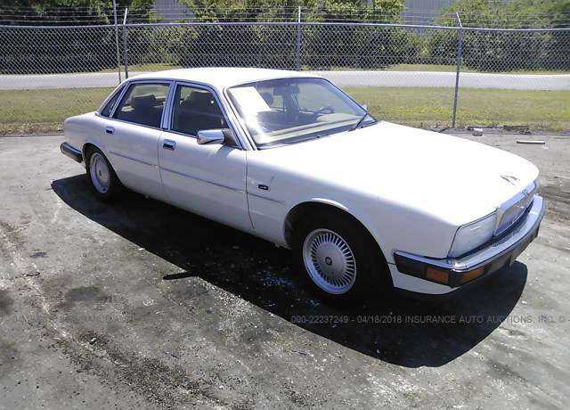 Jaguar XJ6