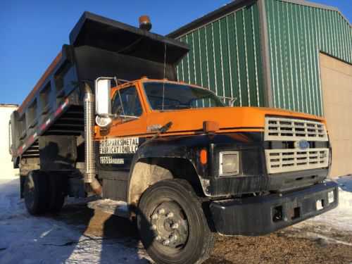 Ford F-700
