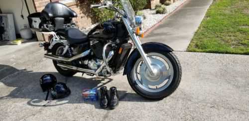 Honda VT1100C2 (SHADOW SABRE)