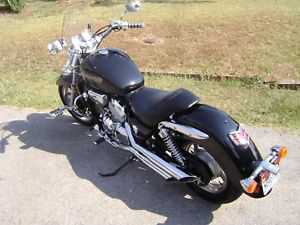 Honda VF750C (MAGNA)