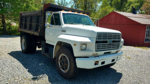 Ford F-700