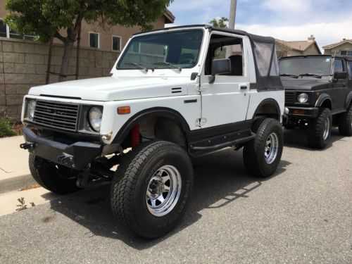 Suzuki Samurai