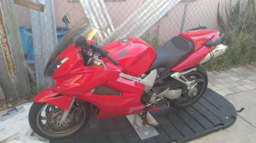 Honda VFR800 (INTERCEPTOR)