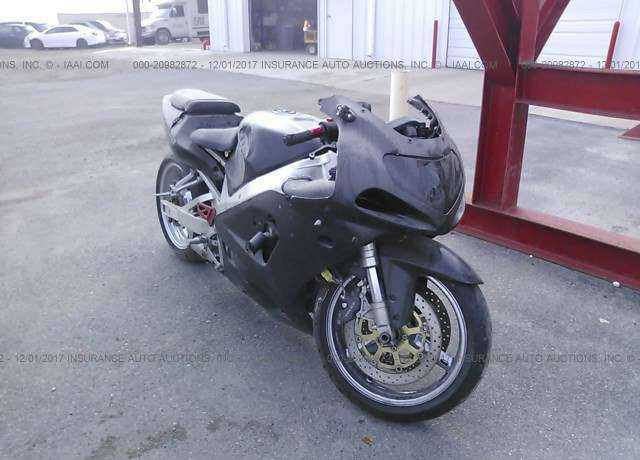 Suzuki GSX-R750