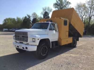 Ford F-700