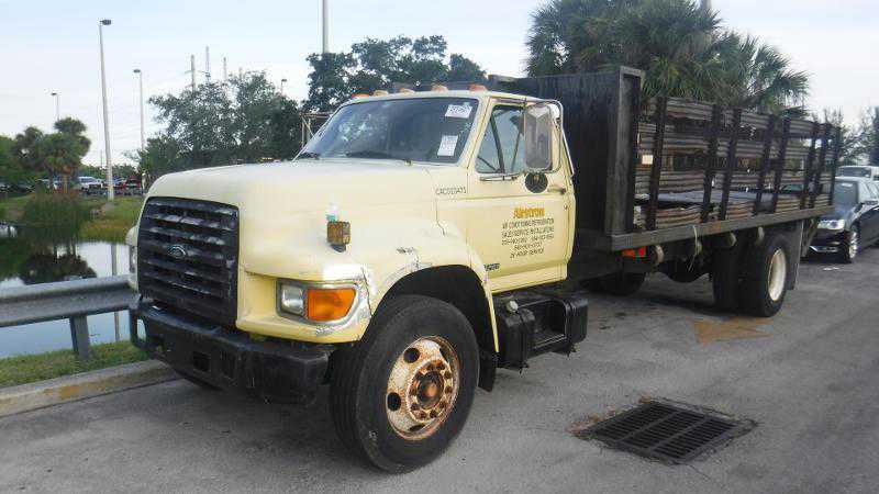 Ford F-700