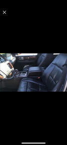 2011 LINCOLN Navigator - VIN Decoder