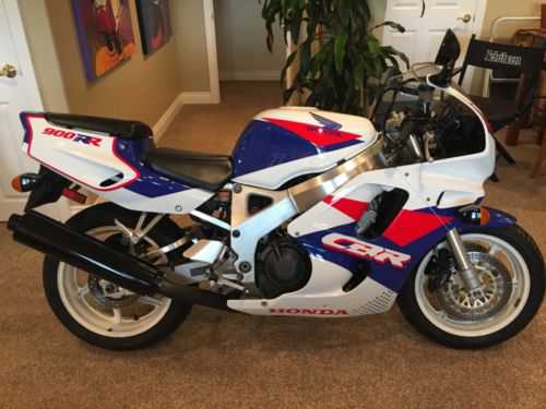 Honda CBR900