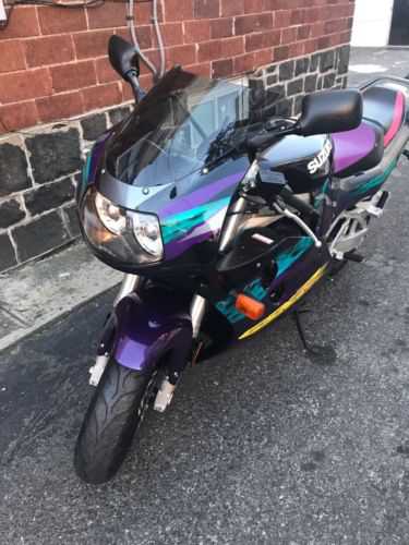 Suzuki GSX-R1100W