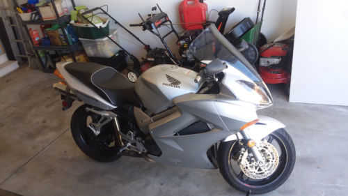 Honda VFR800A (INTERCEPTOR)