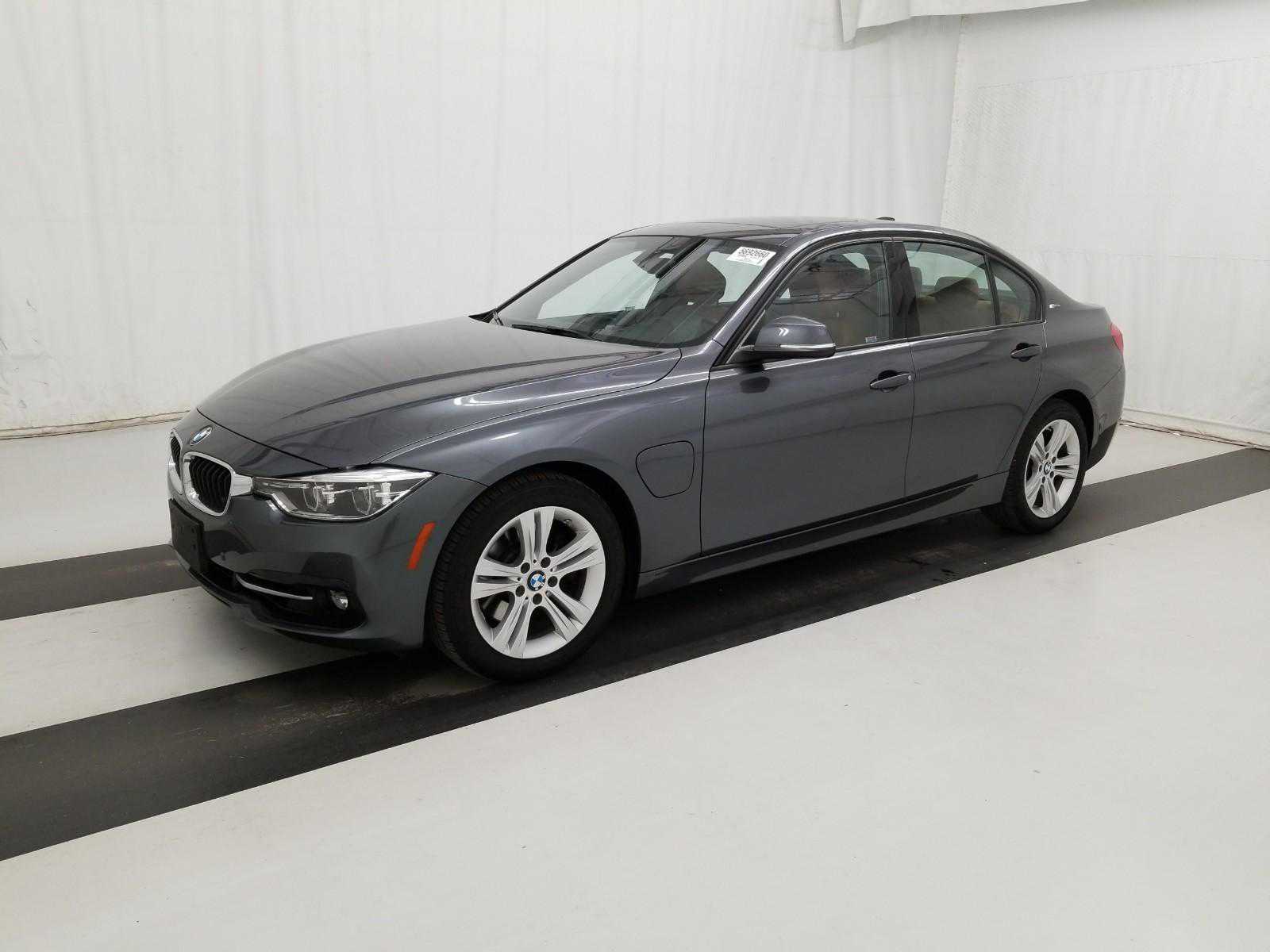 BMW 330e