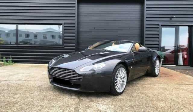 Aston Martin V8 Vantage