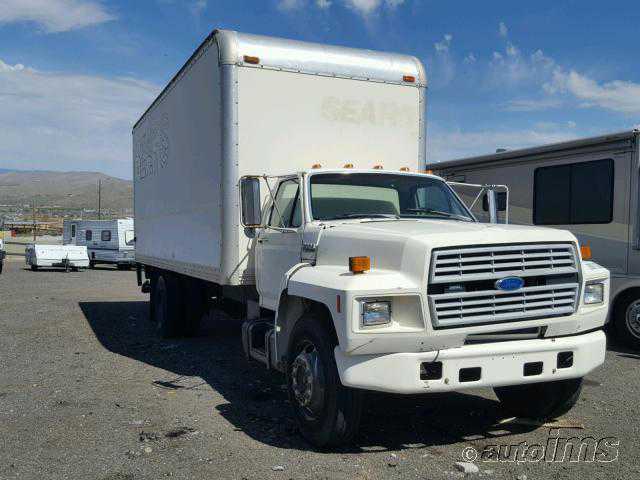 Ford F-700