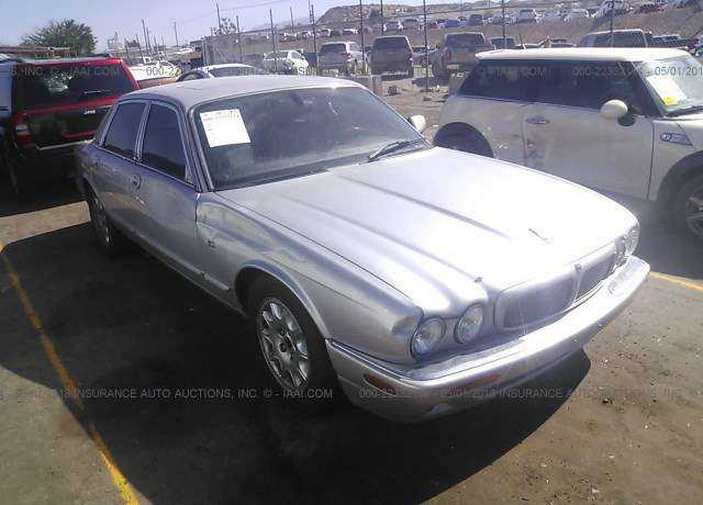 Jaguar XJR