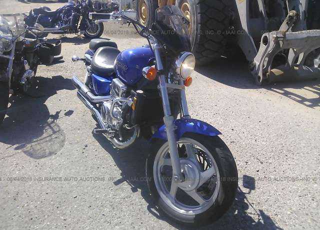 Honda VF750C (MAGNA)
