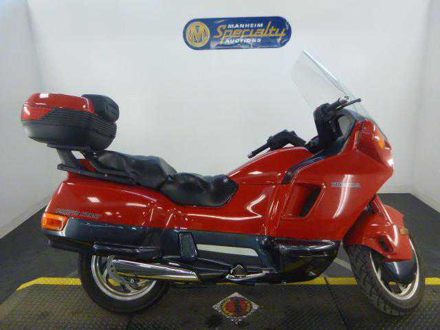 Honda PC800 (PACIFIC COAST)