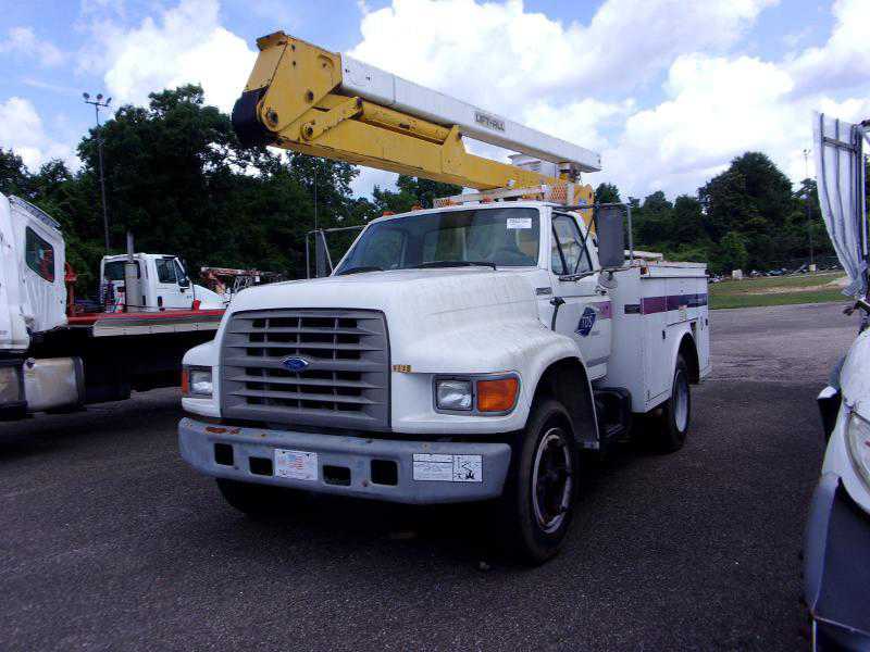 Ford F-700
