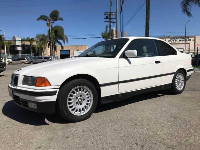 BMW 325iS