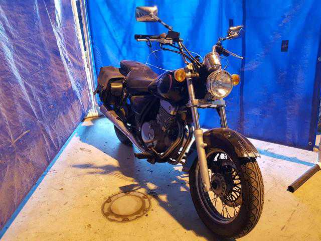Suzuki GZ250
