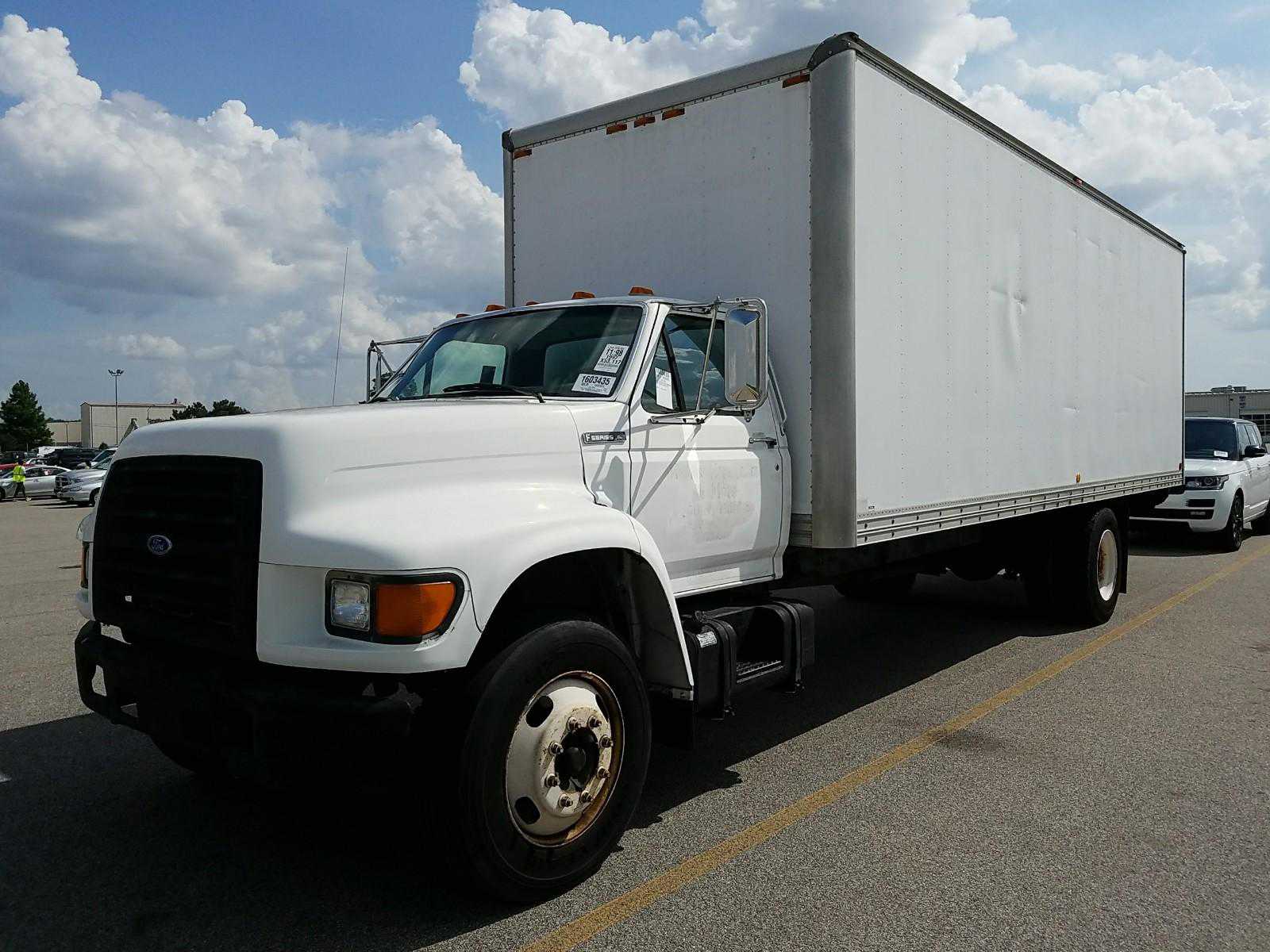 Ford F-700