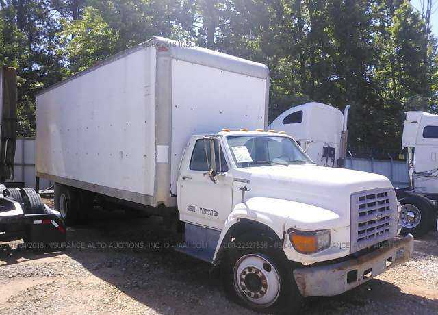 Ford F-700