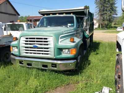 Ford F-700