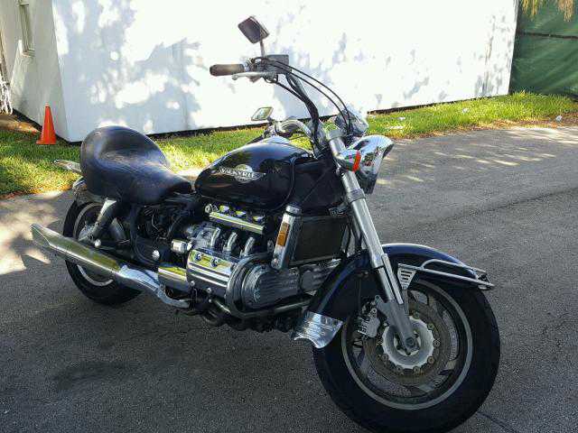 Honda GL1500C (VALKYRIE)