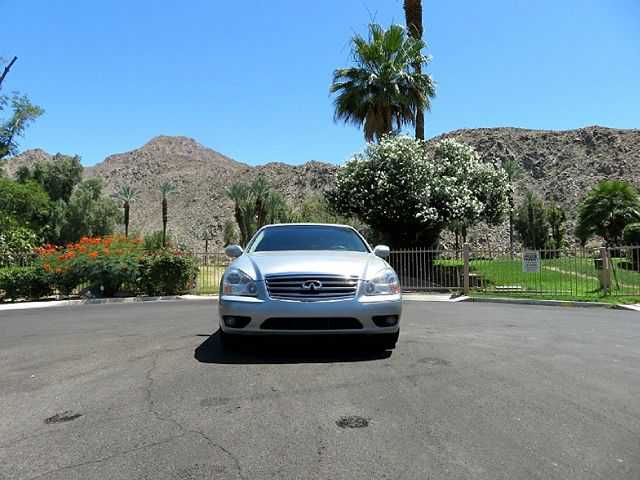 Infiniti Q45