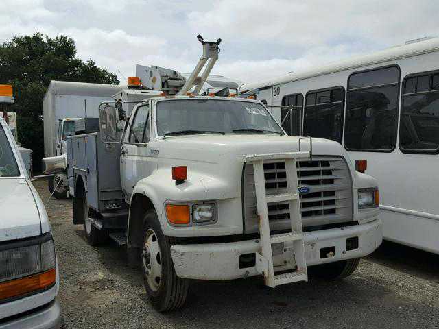Ford F-700