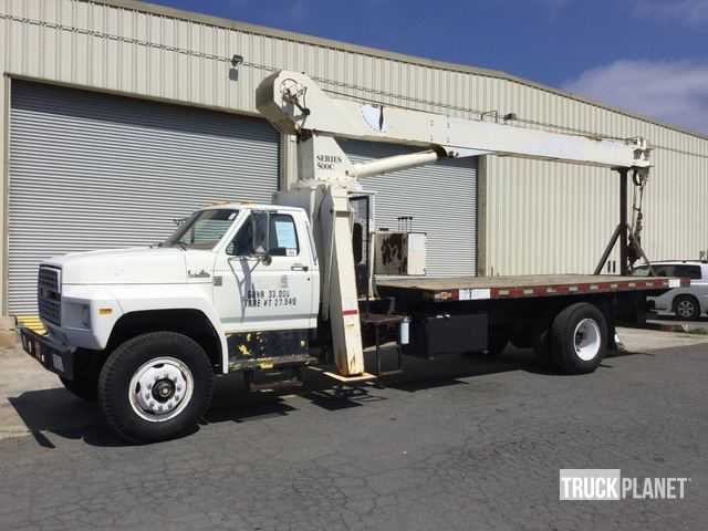 Ford F-700
