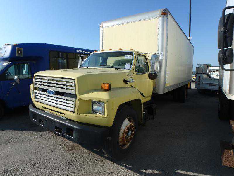 Ford F-700