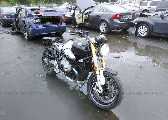 BMW R nineT