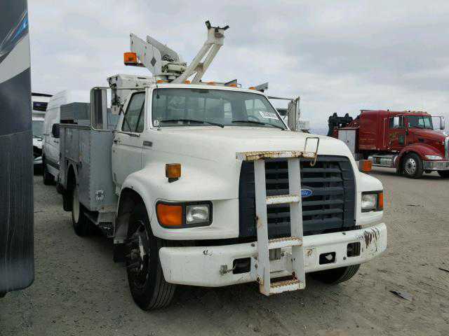 Ford F-700