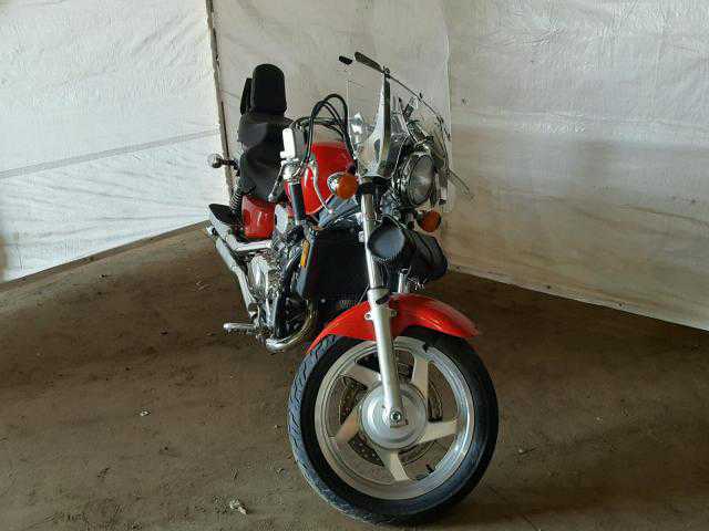 Honda VF750C (MAGNA)