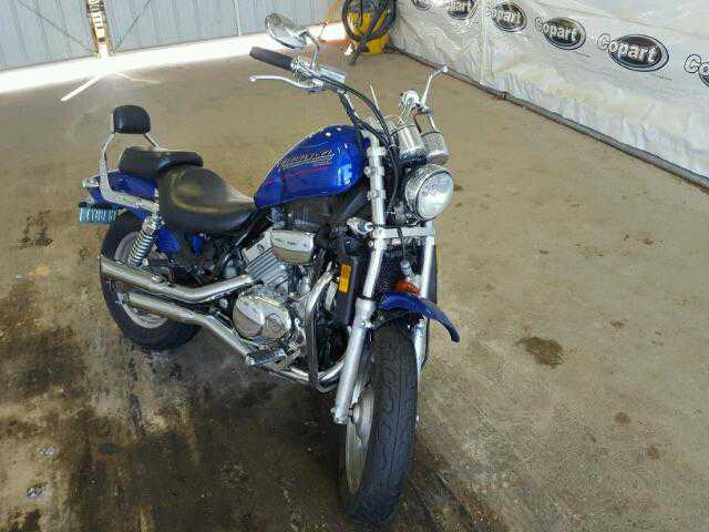 Honda VF750C (MAGNA)