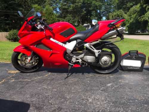 Honda VFR800Fi (INTERCEPTOR)