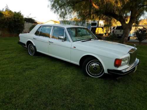 Rolls-Royce Silver Spirit
